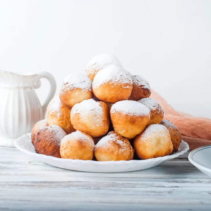 Bollitos de leche y harina de setas.